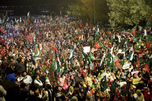 PTI to hold public gathering in Karachi today