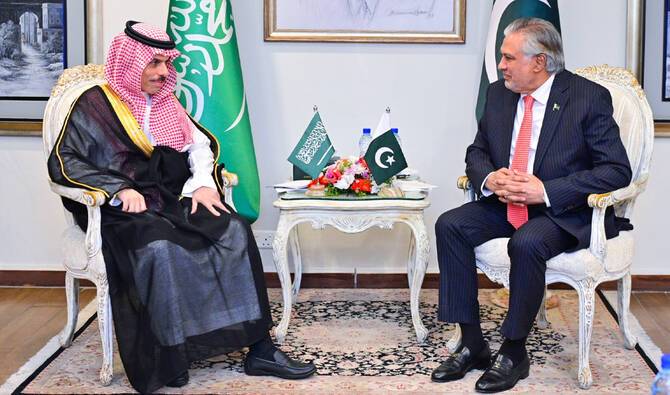Dar meets Saudi Deputy FM; both sides vow closer cooperation through OIC