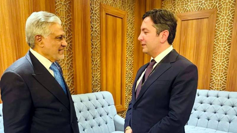 DPM Dar meets Azerbaijan counterparts