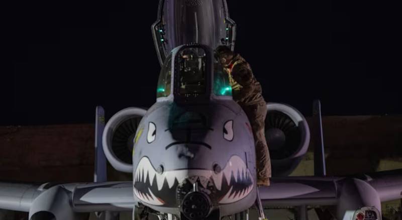 US announces 'large-scale' strikes against IS in Syria