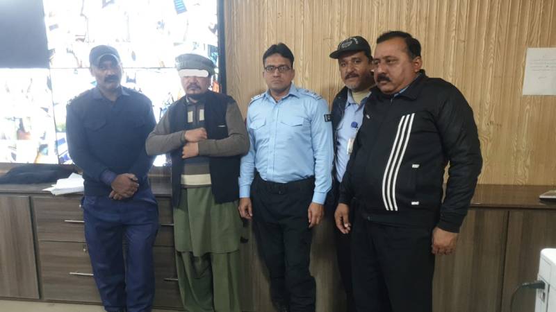 Fake doctor arrested for stealing medicines and vaccines at Nishtar Hospital
