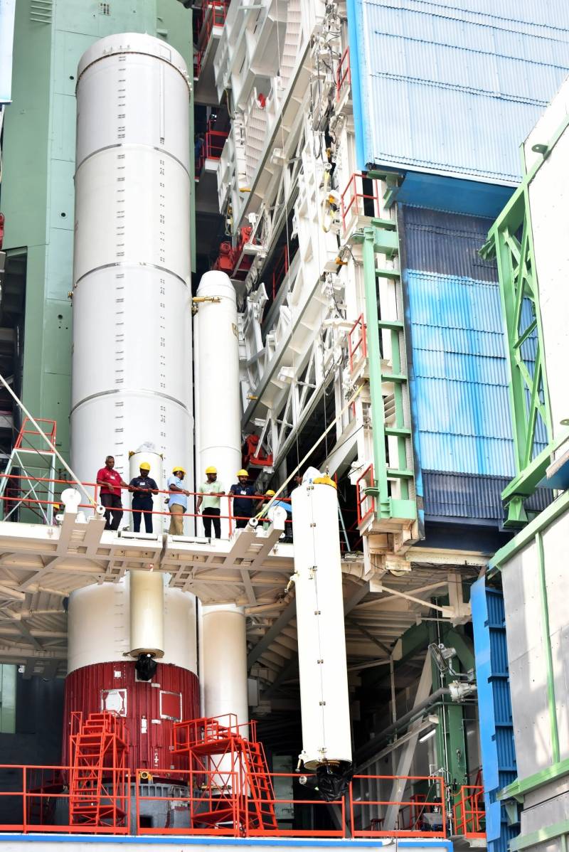 Indian rocket hits snag during launch
