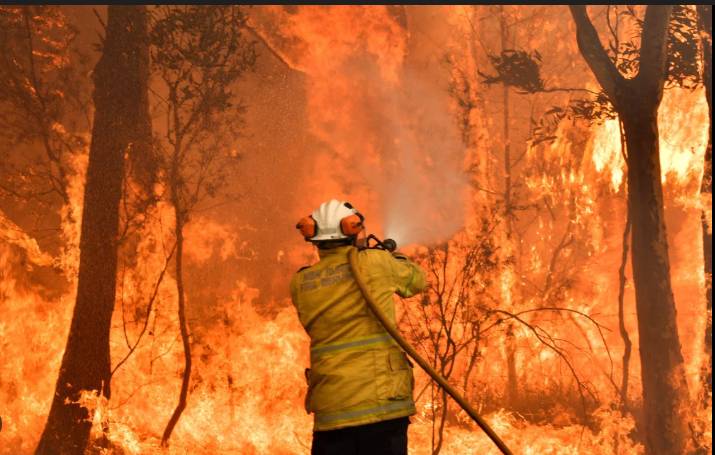 Australian firefighters warn of 'high-risk' bushfire season