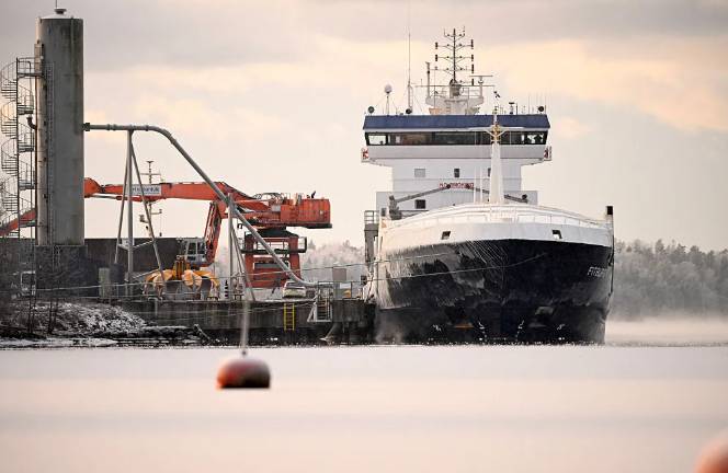 Vessel suspected of damaging subsea cable leaves Finland