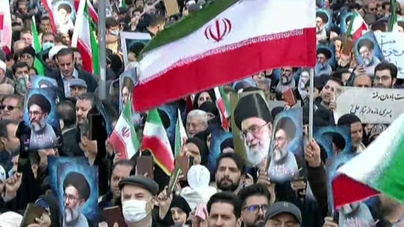 Trump tells Iranians 'help on its way' as crackdown toll soars