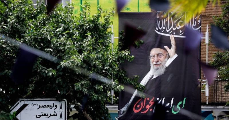 Iran's neighbours keep close eye as crisis unfolds