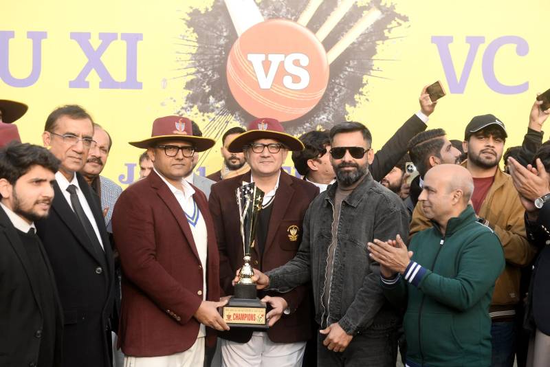 Old Ravians XI, VC XI share trophy after 206-all tie