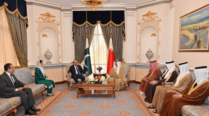 President Zardari meets King of Bahrain, discusses bilateral cooperation, trade