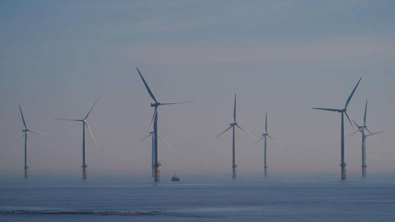 UK nets record offshore wind supply in renewables push