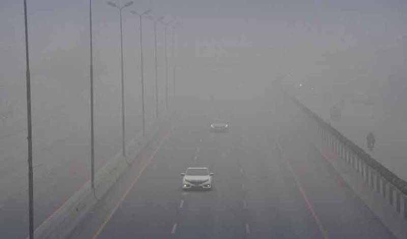 Motorway M3 closed due to dense fog