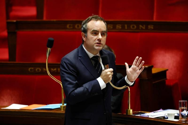 France PM to pass budget without a vote