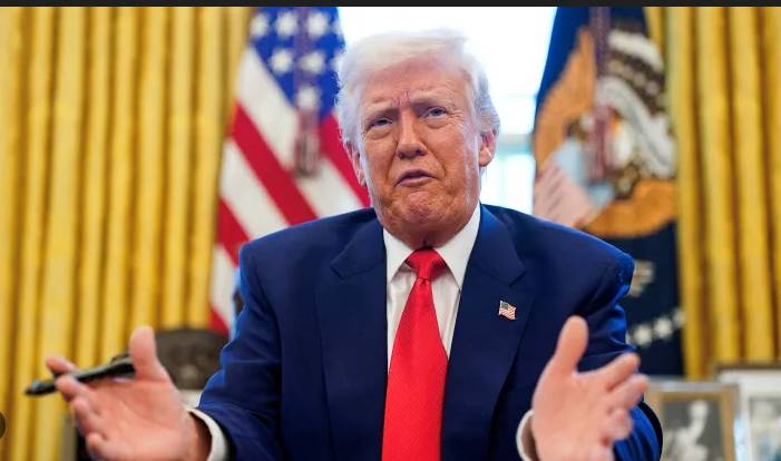 Trump threatens tariffs as US lawmakers back Denmark, Greenland