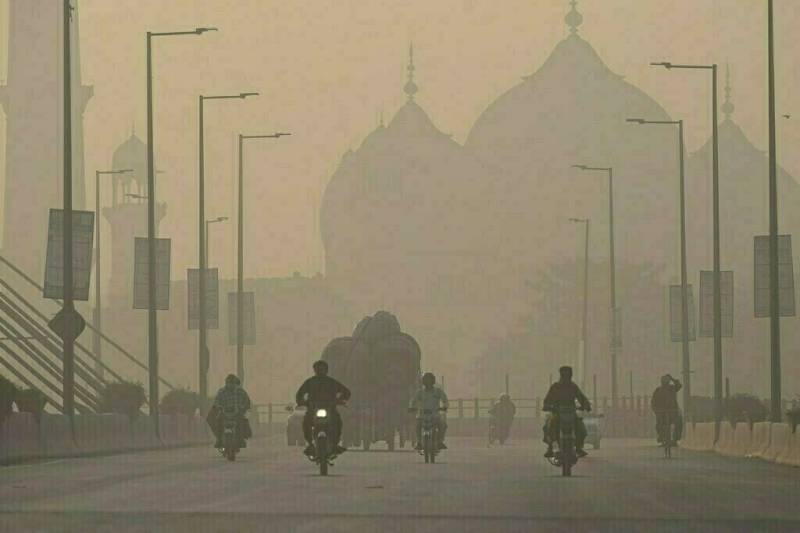 Islamabad, Karachi, Lahore remain in dry and chill spell as AQI worsens
