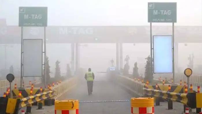Punjab motorways, highways closed as visibility drops to near zero