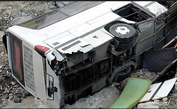 12 schoolchildren killed in South Africa bus crash