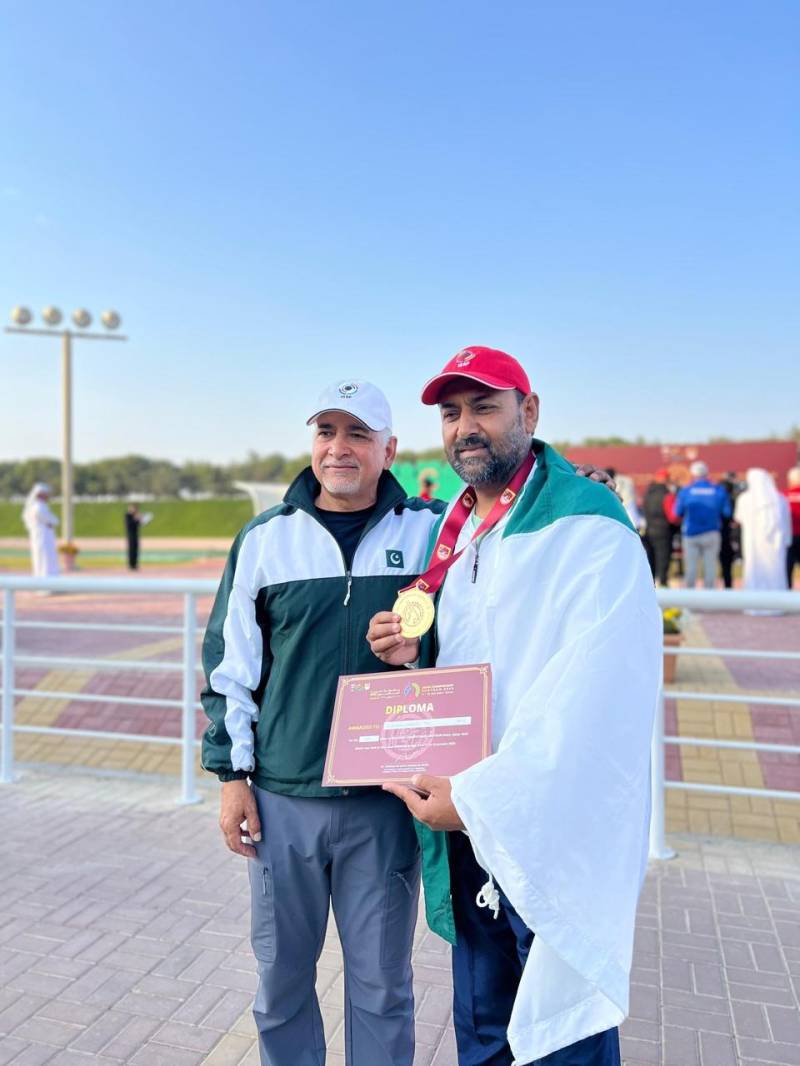 Col Farrukh Nadeem wins gold at Asian Shotgun Championship