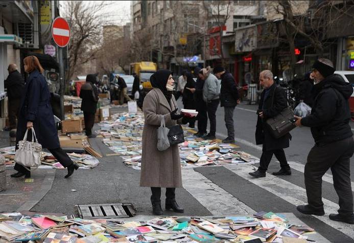 Iran warns protesters who joined 'riots' to surrender