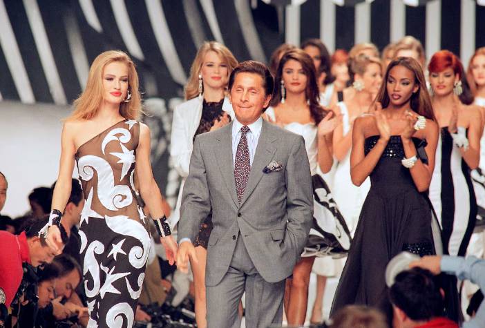 Tributes pour in for Italian designer Valentino
