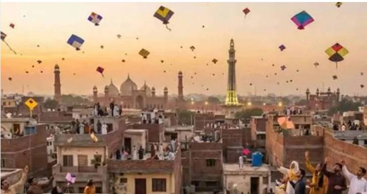 Roofs of schools in Walled City to be auctioned for Basant