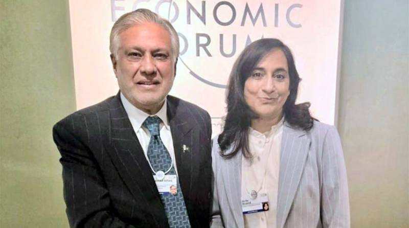Dar meets Canadian counterpart on the sideline of WEF