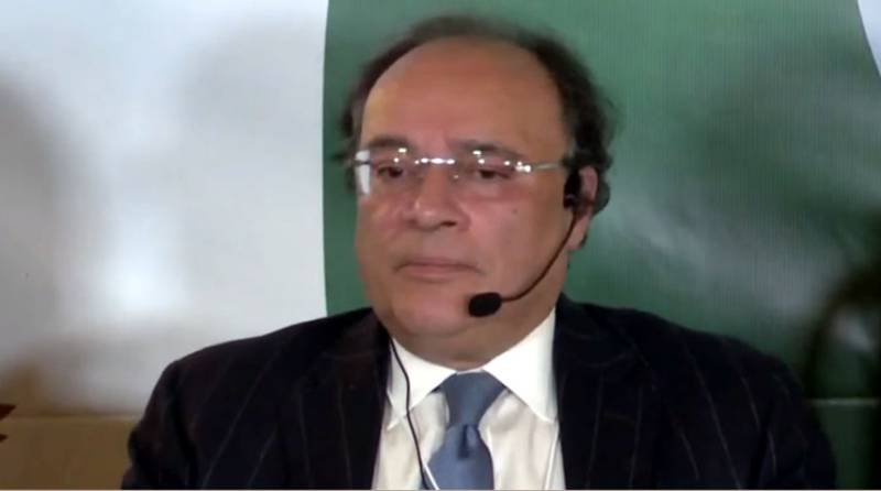 FM Aurangzeb says Pakistan will return to global capital markets this year