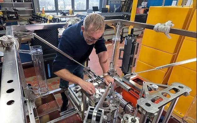 Scientists plan deep-sea expedition to probe 'dark oxygen'