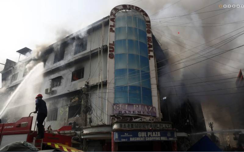 Fire again erupts in Gul Plaza debris in Karachi 