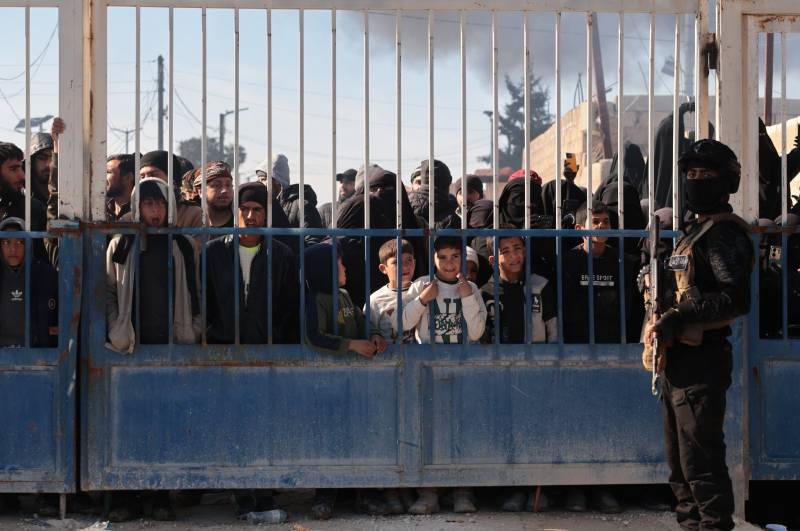 Iraq to start legal proceedings against IS detainees moved from Syria