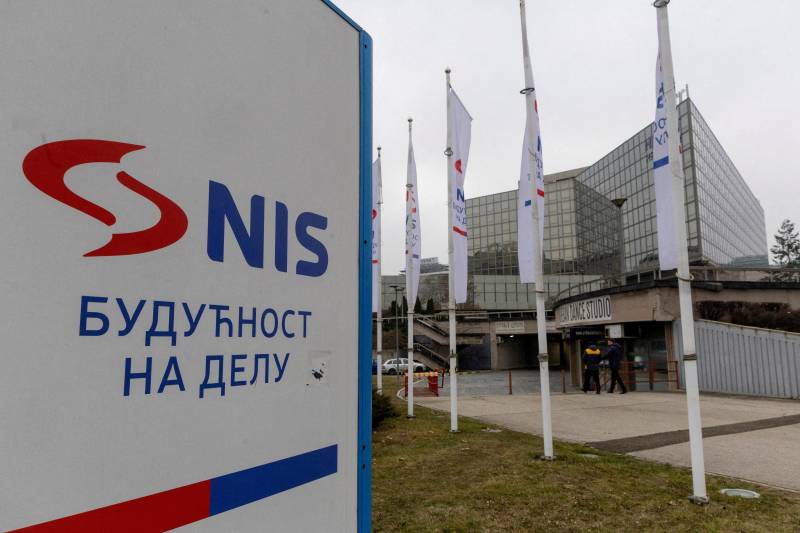 Sanctioned Serbian oil firm's licence extended by US