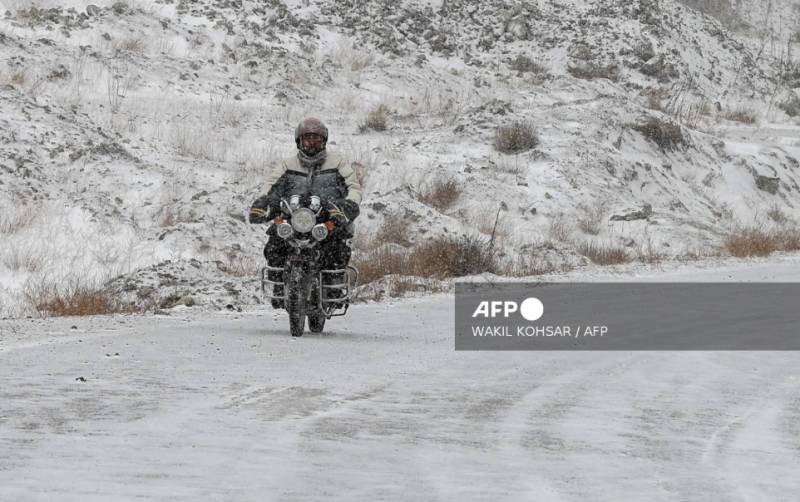 Snow, heavy rain kill 61 in three days in Afghanistan