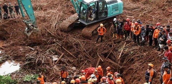 Landslide kills eight, more than 80 missing in Indonesia 