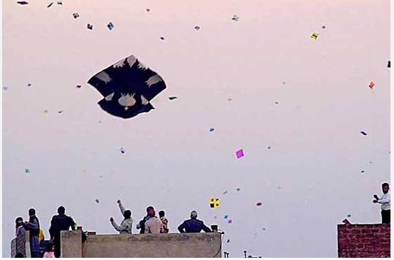 182 cases registered 10,000 kites seized in Sheikhupura