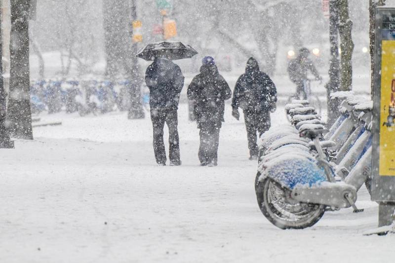 Snow, ice hit western, central US as massive storm sweeps nation