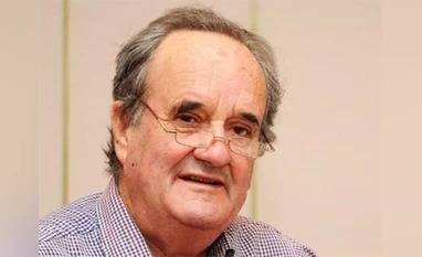 BBC's 'voice of India' Mark Tully dies at 90
