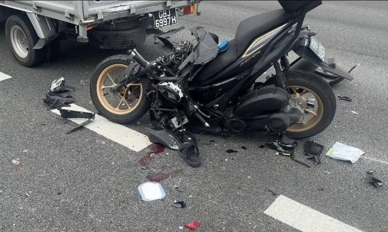 Three die in two Narowal road accidents