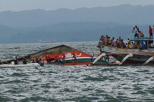 Bodies pulled from sea as Philippine ferry toll rises to 29
