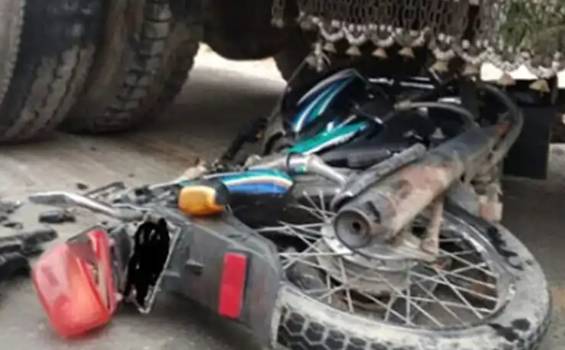 Five students crushed to death by trailer in Kot Addu