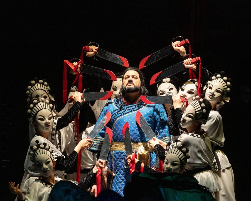 Show must go on: London opera chief steps in for ailing tenor