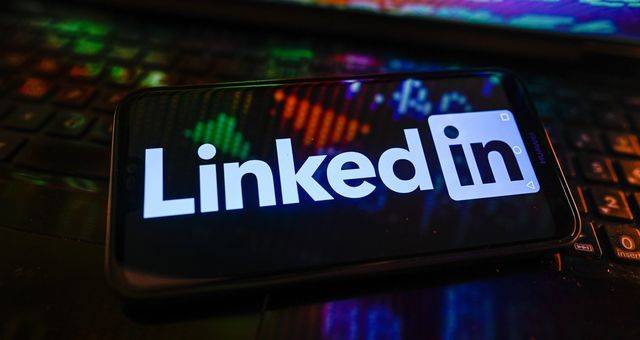 LinkedIn co-founder urges tech leaders to denounce Trump