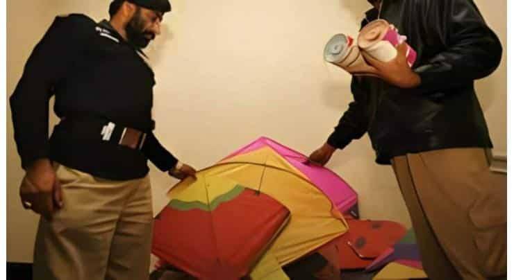 Lahore cops booked for freeing kite-flyers after accepting bribe