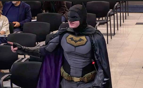 'Batman' confronts city over ICE Super Bowl plan