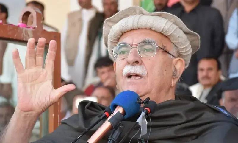 Imran Khan's health issue being blown out of proportion to divert PTI supporters: Achakzai