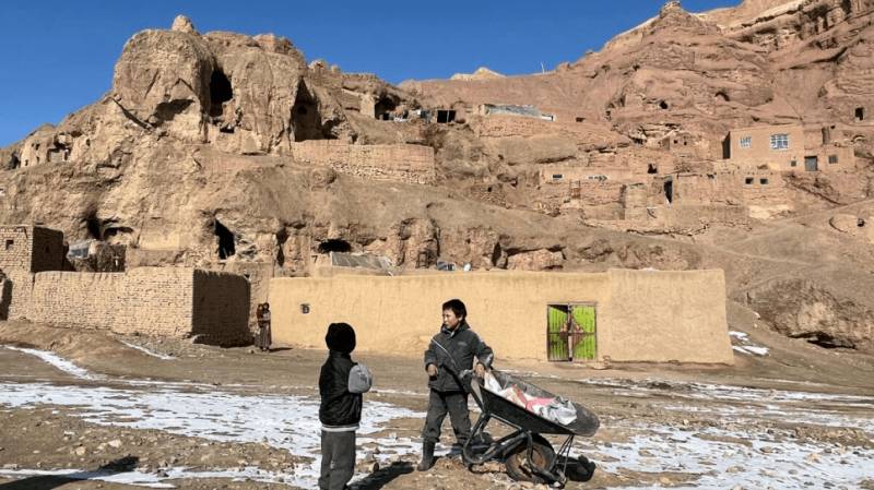 Afghan returnees in Bamiyan struggle despite new homes