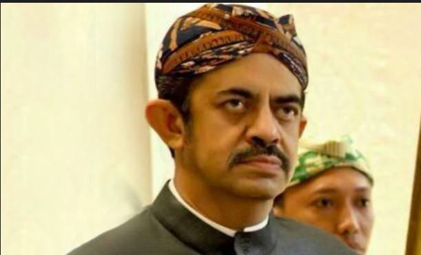 Interpol issues red notice for Indonesia 'gasoline godfather'