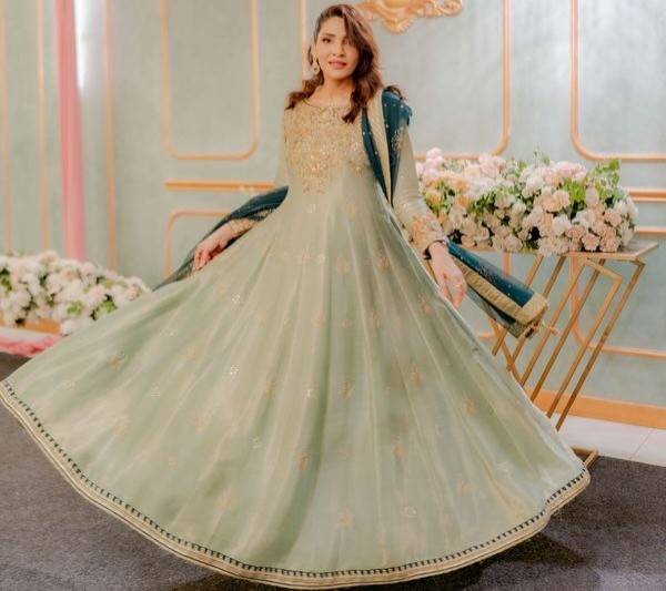 Zhalay Sarhadi turns heads in stunning sage green Anarkali look