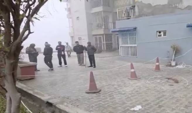 3 young sisters jump off 9th floor after parents object to online gaming