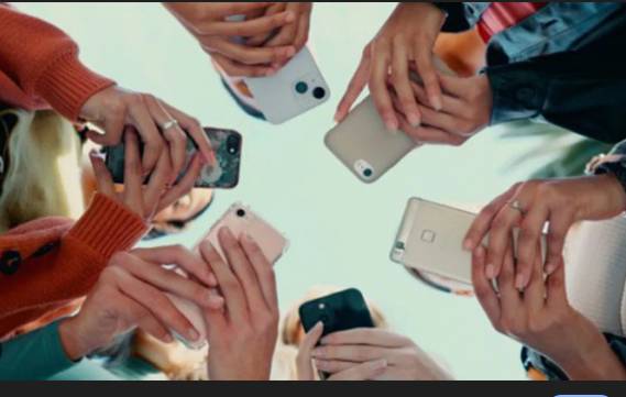 Spain to seek social media ban for under-16s