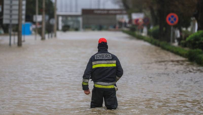 Thousands evacuated as storm hits Spain, Portugal