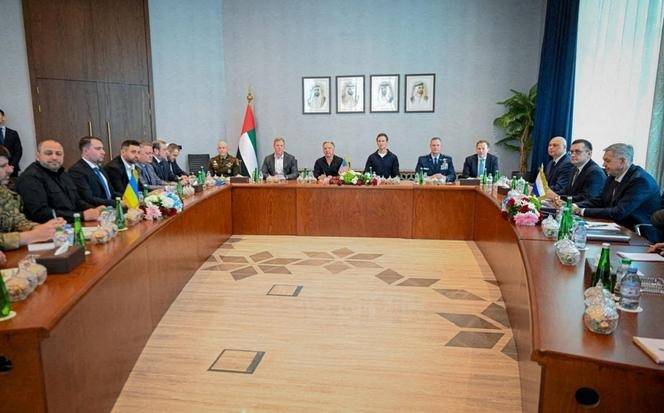 Russia, US agree to resume military contacts at Ukraine talks