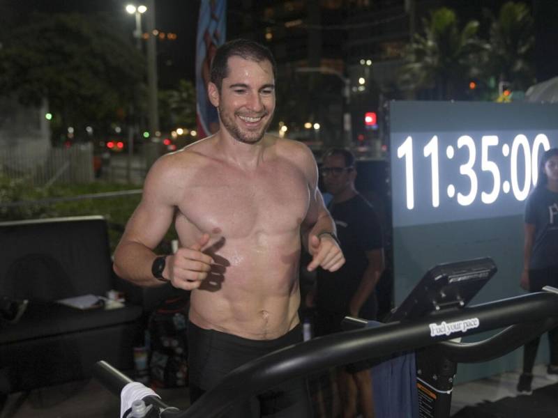 In 'most boring' feat, Brazilian runs record 24h on treadmill